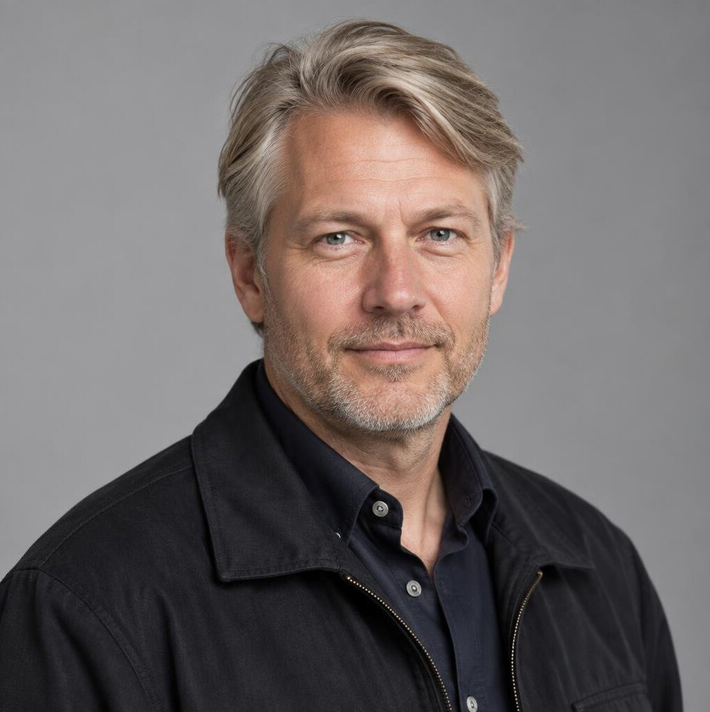 Portrait of a man in a suit jacket